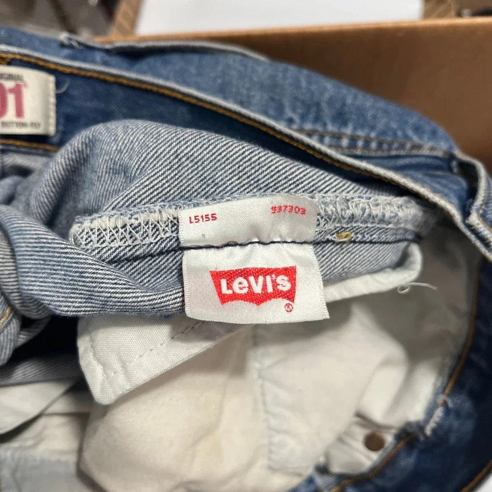 Vintage Y2K Levis 5150
